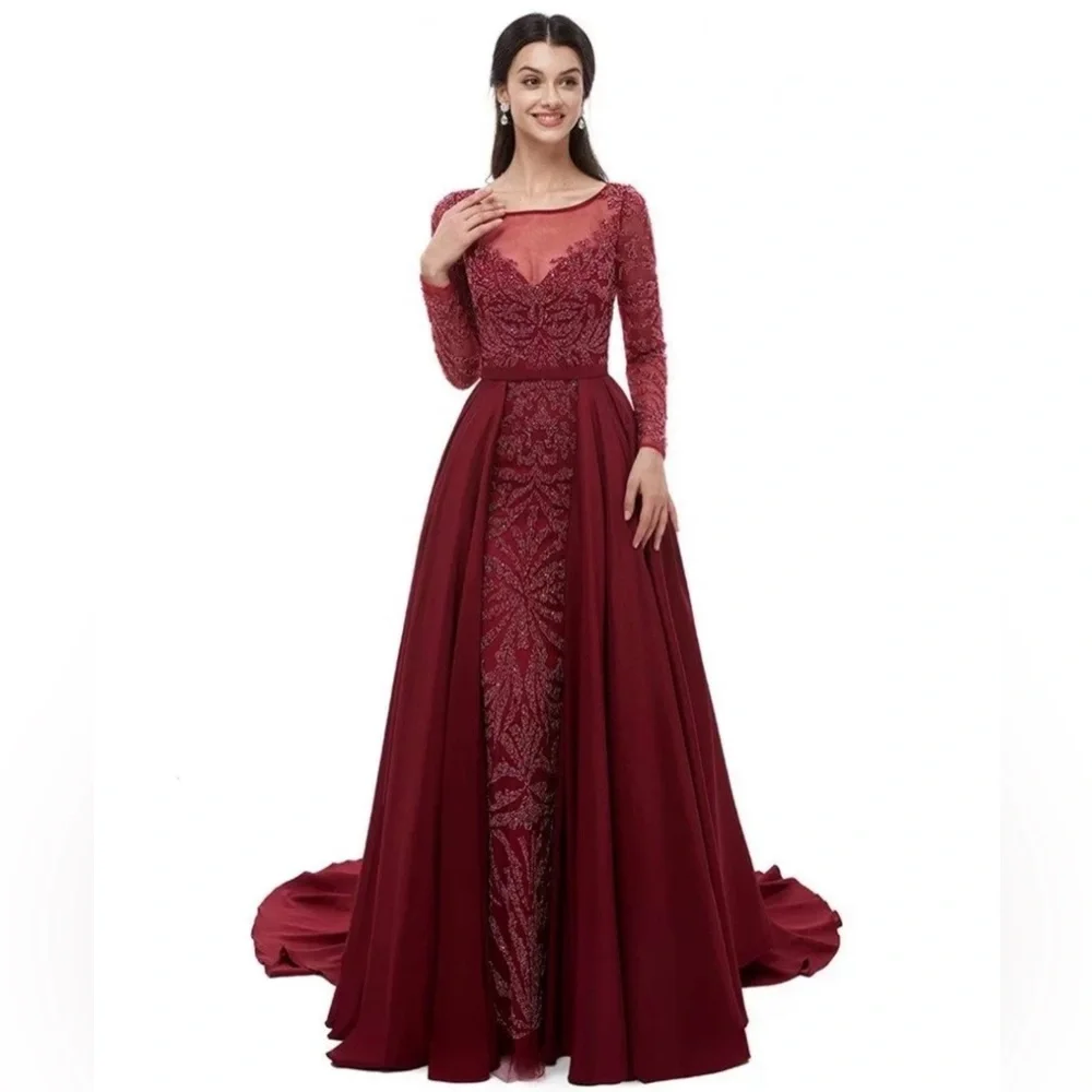 Elegant Burgundy Evening Gown - Picture 3 of 7